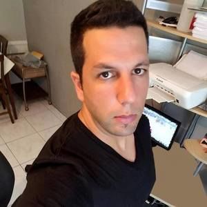 Meet your Posher, Lior